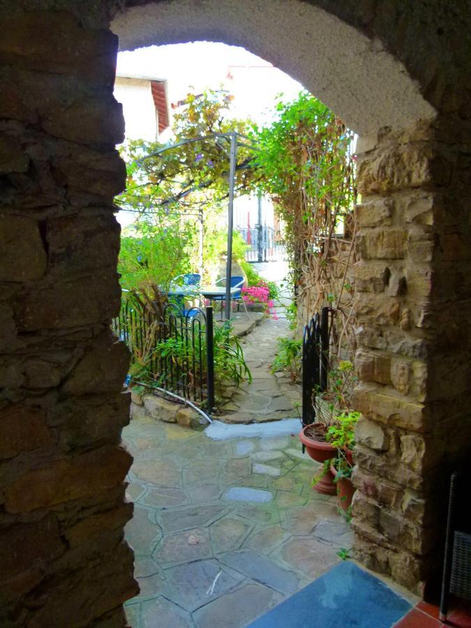 הוילה Diano San Pietro Un Posto Al Sole מראה חיצוני תמונה
